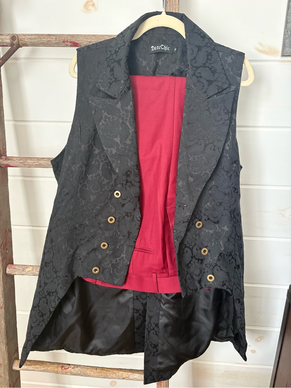 Halloween Costume - Black vest and burgundy pants - Men’s XL - READ DESCRIPTION